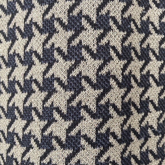 Liz Claiborne Knit Houndstooth Skirt - Picture 5 of 8